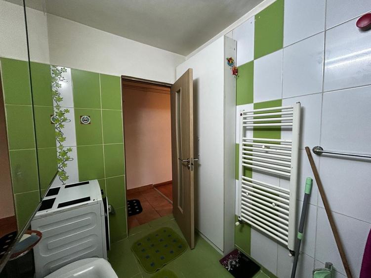 Apartament cu 2 camere semidecomandat, mobilat în Apahida