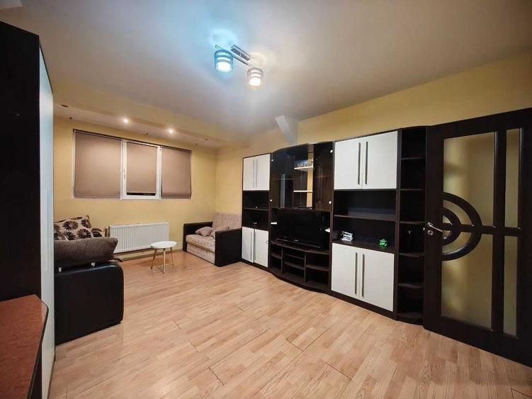 Apartament cu 2 camere decomandat în Girocului