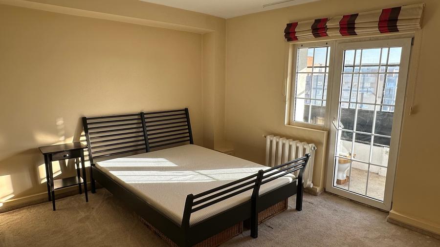 Apartament cu 3 camere semidecomandat în Mărăști
