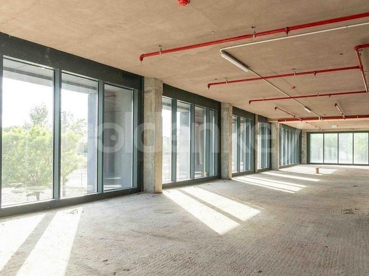 Spațiu comercial, de 201 mp, în Aviației