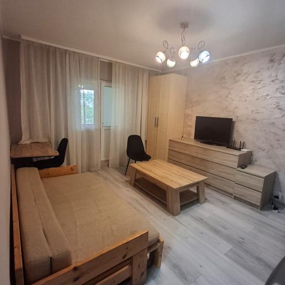 Apartament cu 2 camere semidecomandat în Baza 3