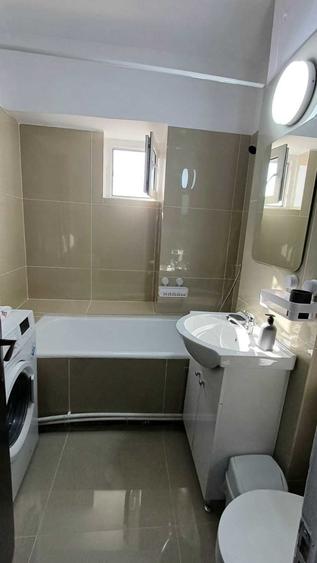 Apartament cu 3 camere decomandat în Gară