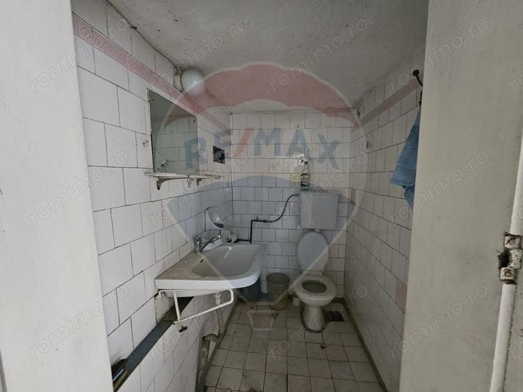Casă cu 3 camere cu Teren 475 Mp în Central