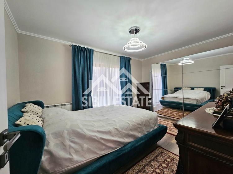 Casă individuală cu 5 camere cu Canalizare în Exterior Sud