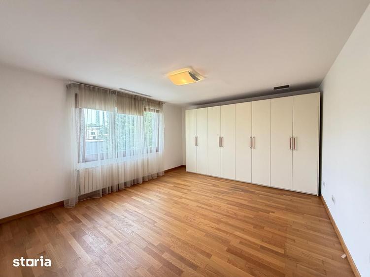 Casă cu 5 camere cu Teren 460 Mp în Central