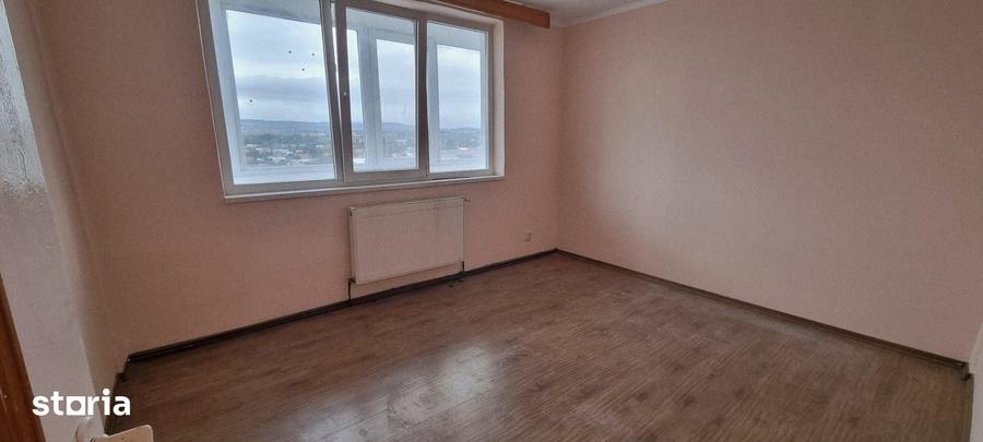 Apartament cu 3 camere în Cornișa