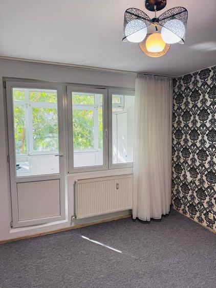 Apartament cu 3 camere decomandat în Drumul Taberei