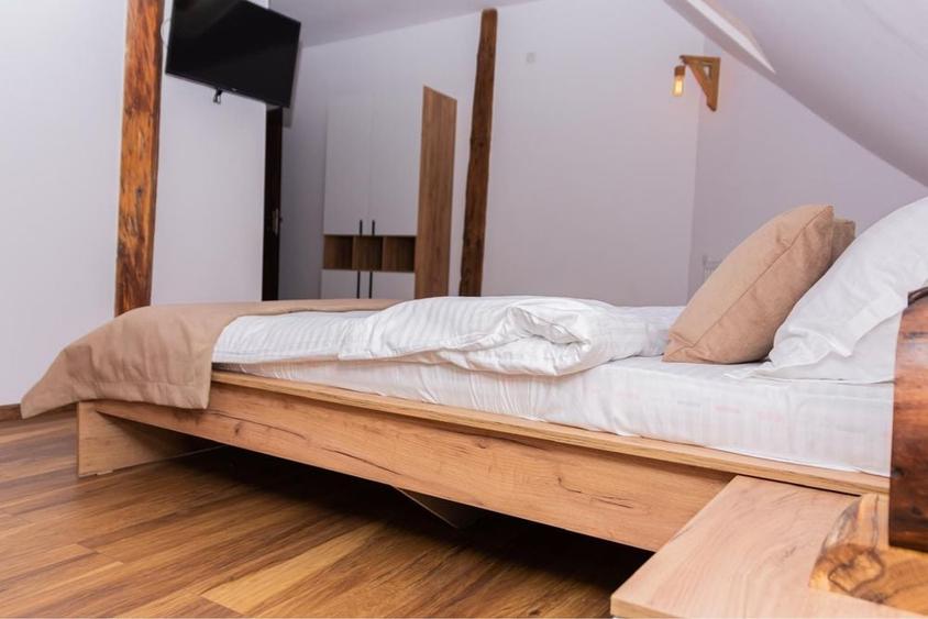 Apartament cu 3 camere decomandat în Ultracentral