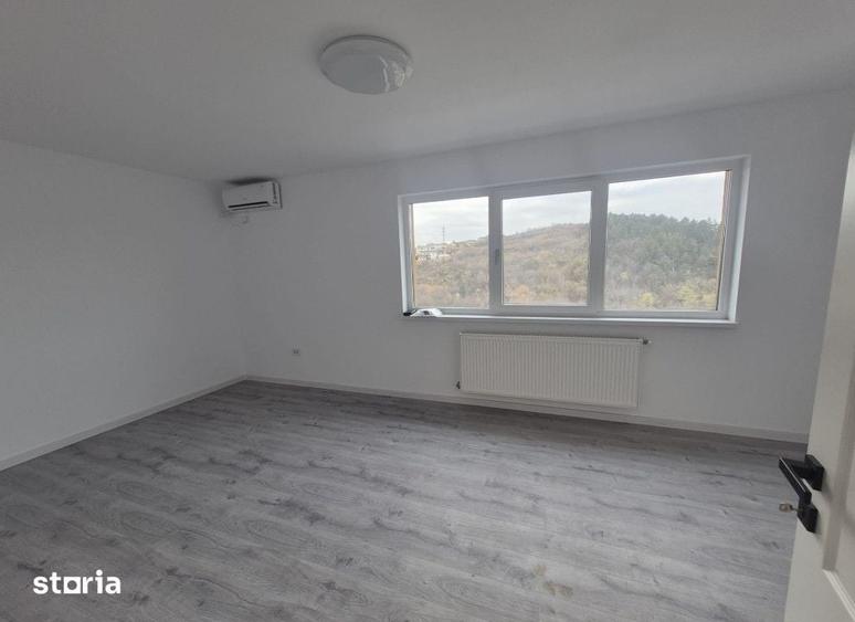 Apartament cu 2 camere în Podu Roș