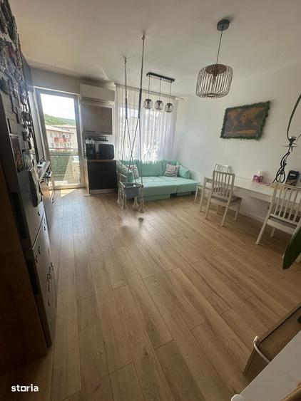 Apartament cu 3 camere în Est