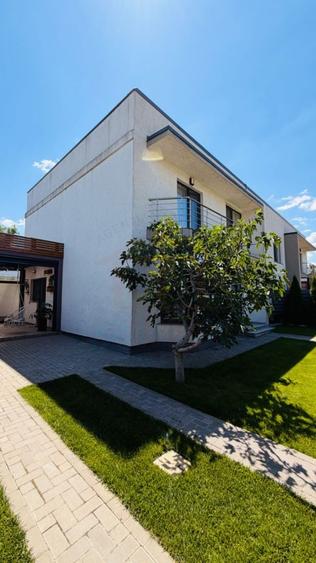 Duplex cu 5 camere cu Canalizare în Nord