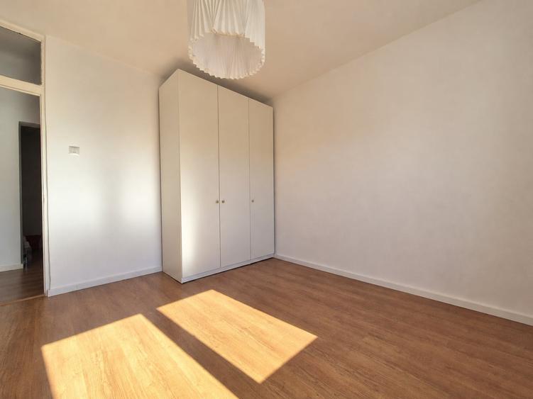 Apartament cu 3 camere decomandat, mobilat în Plopilor