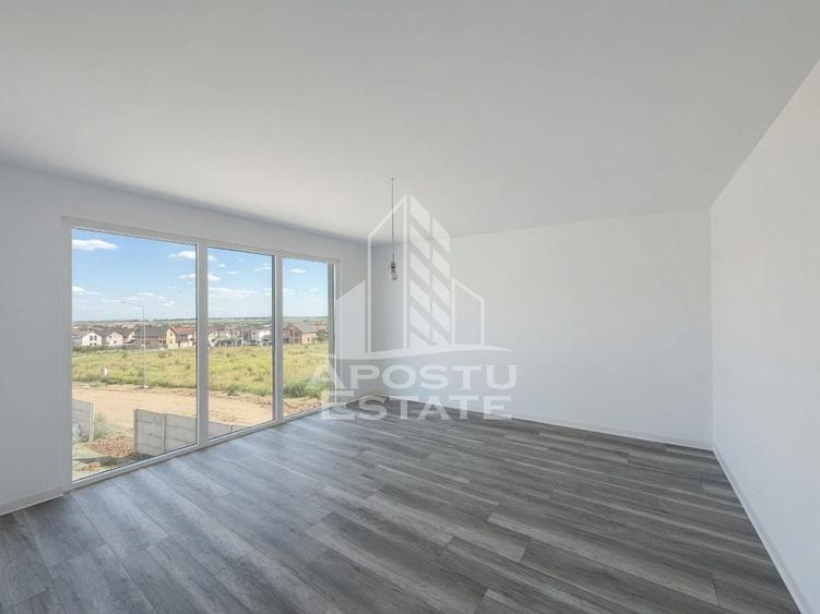 Casă individuală cu 4 camere cu Piscina în Giarmata