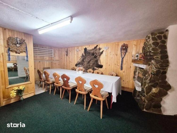 Casă cu 5 camere decomandat cu Teren 3500 Mp în Central