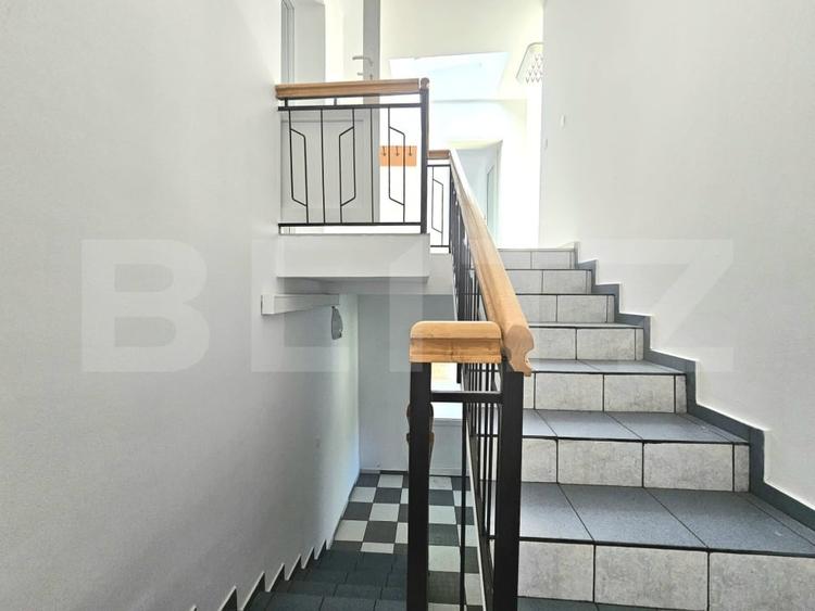 Casă individuală cu 9 camere cu Canalizare în Elisabetin