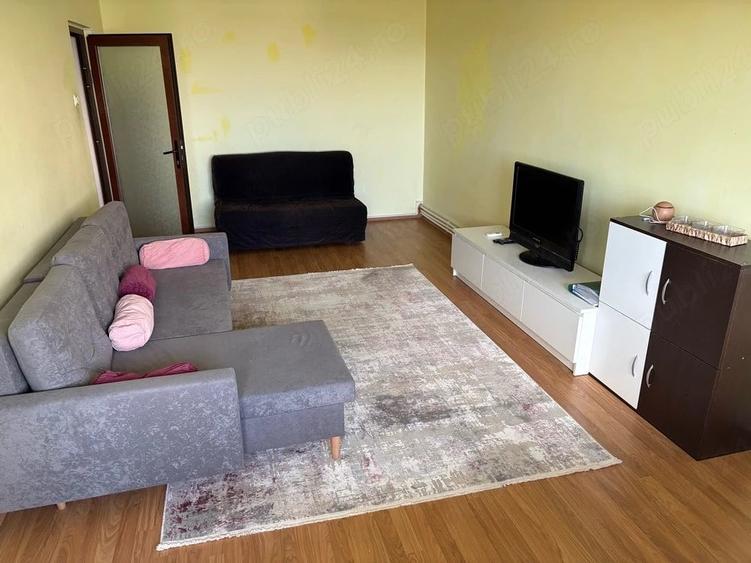 Apartament cu 3 camere decomandat în Gara
