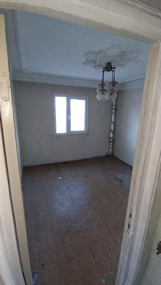 Apartament cu 2 camere semidecomandat în Narcisa
