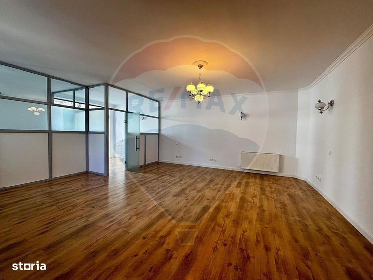 Spațiu comercial, de 118 mp, în Dacia