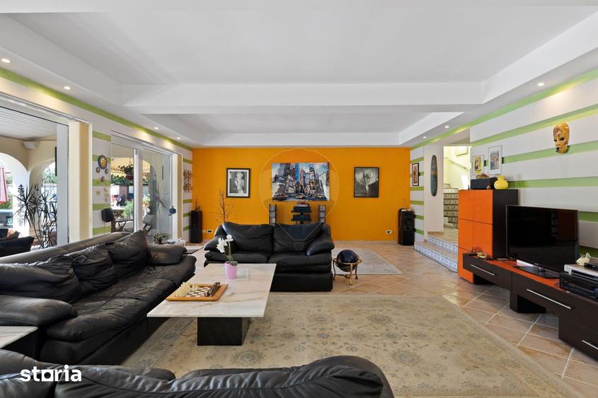 Casă cu 4 camere cu Teren 921 Mp în Subcetate