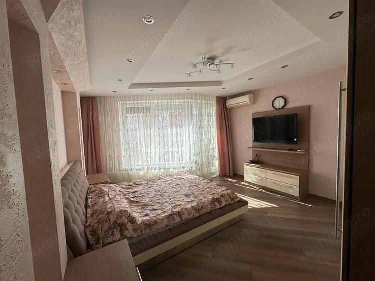 Apartament cu 3 camere decomandat în Banu Manta