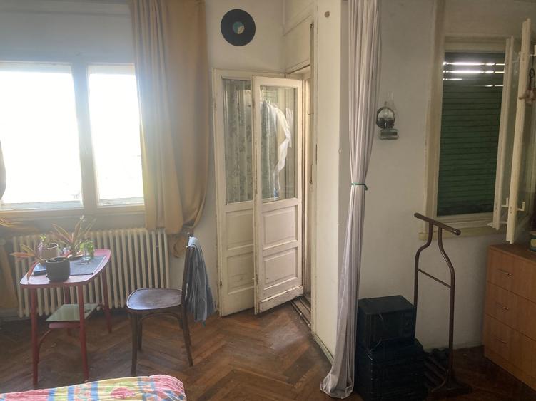 Piata Kogalniceanu, boxa, debara, dec, metrou, parc Izvor, STB, Universitate - 3