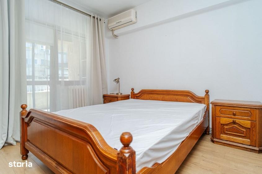 Apartament cu 4 camere semidecomandat în Central
