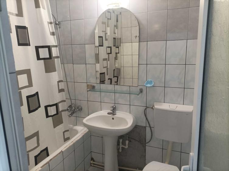 Garsonieră decomandată în Exterior Vest