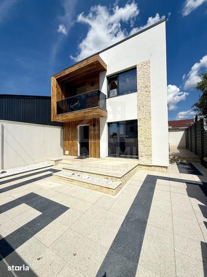 Casă cu 4 camere cu Teren 250 Mp în Brestei
