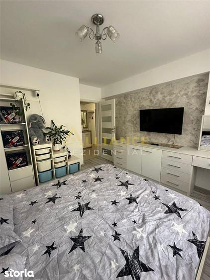 Apartament cu 2 camere, mobilat în Central — fotografia 3