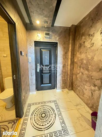 Apartament cu 7 camere, mobilat în Podul de Piatră