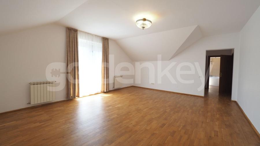 Vilă cu 5 dormitoare | piscina | 550mp gradina | garaj dublu - 10