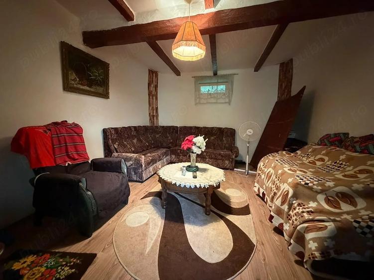 Casă cu Teren 1215 Mp în Ant