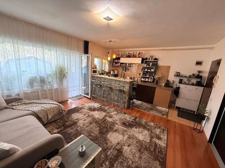 Apartament cu 2 camere semidecomandat în Florești