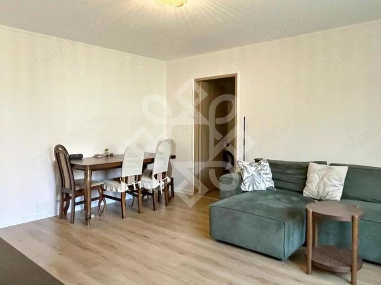 Apartament cu 3 camere semidecomandat în Rogerius