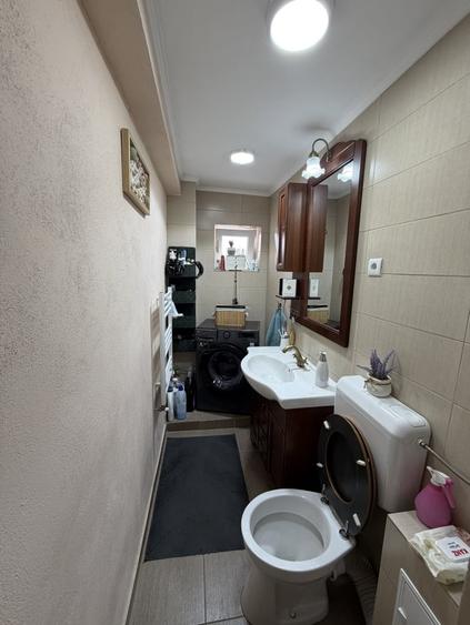 Apartament cu 4 camere decomandat, mobilat în Cetate