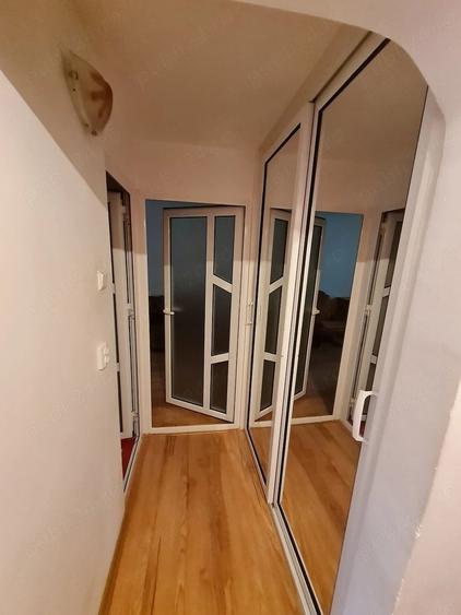 Apartament cu 3 camere decomandat în Crihala