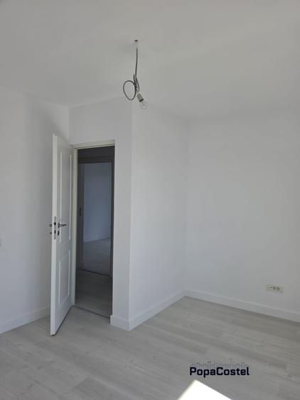 Duplex cu 4 camere cu Canalizare în Odăi