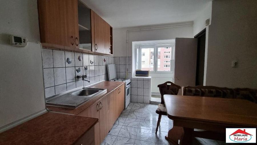 Apartament cu 2 camere decomandat în Carpați 2