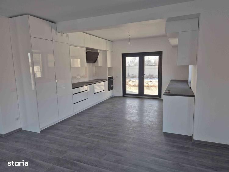 Casă cu 4 camere cu Teren 2700 Mp în Bilca