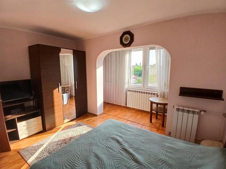 Apartament cu 3 camere decomandat în Centru Civic