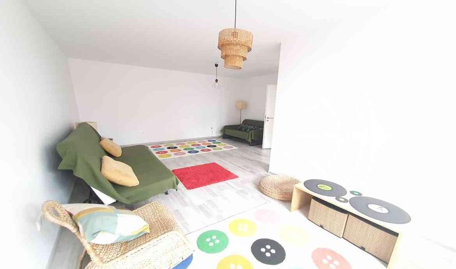 Garsonieră decomandată în Avantgarden