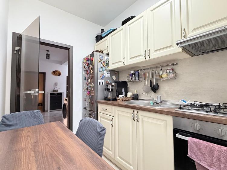 Apartament cu 3 camere decomandat în Braytim
