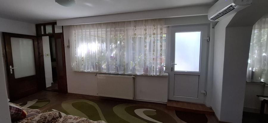 Casă individuală cu 3 camere cu Canalizare în Central
