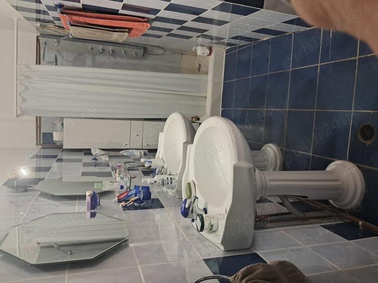 Casă cu 6 camere cu Teren 100 Mp în Blașcovici