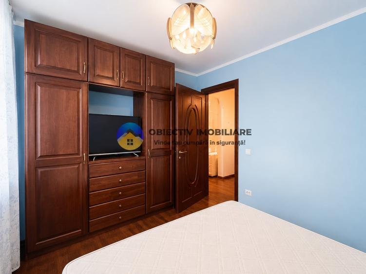 Apartament cu 3 camere semidecomandat, mobilat în Central
