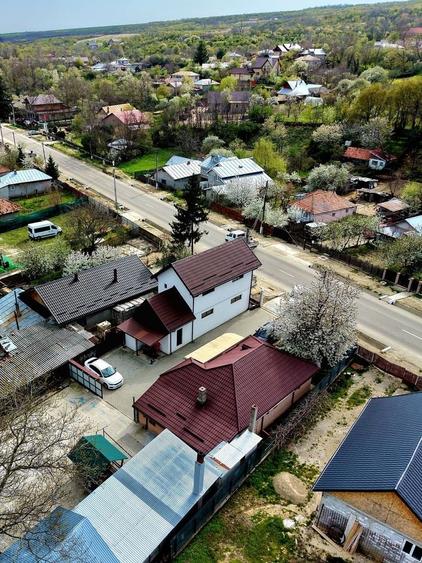 Casă cu 4 camere în Răducești
