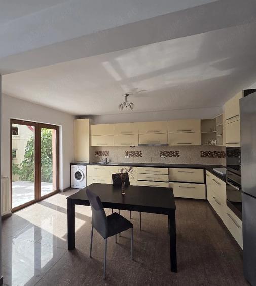 Casă cu 4 camere cu Teren 450 Mp în Săcălaz