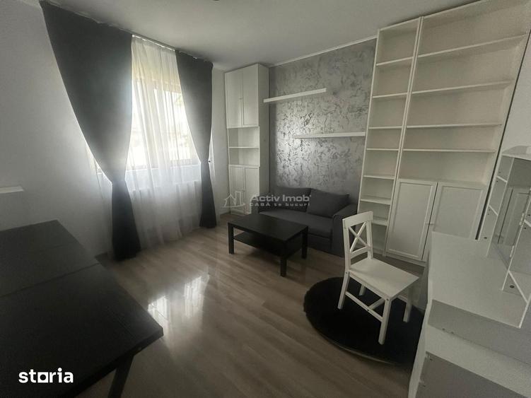 Casă cu 4 camere cu Canalizare în Central