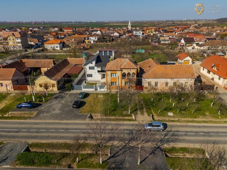 Casă individuală cu 5 camere cu Canalizare în Fântânele