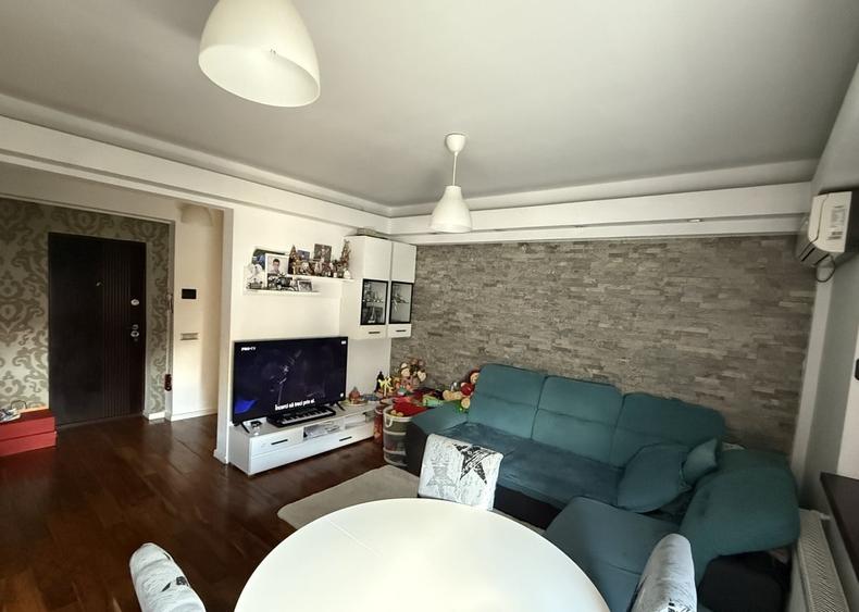 Apartament cu 2 camere semidecomandat, mobilat în Cișmigiu